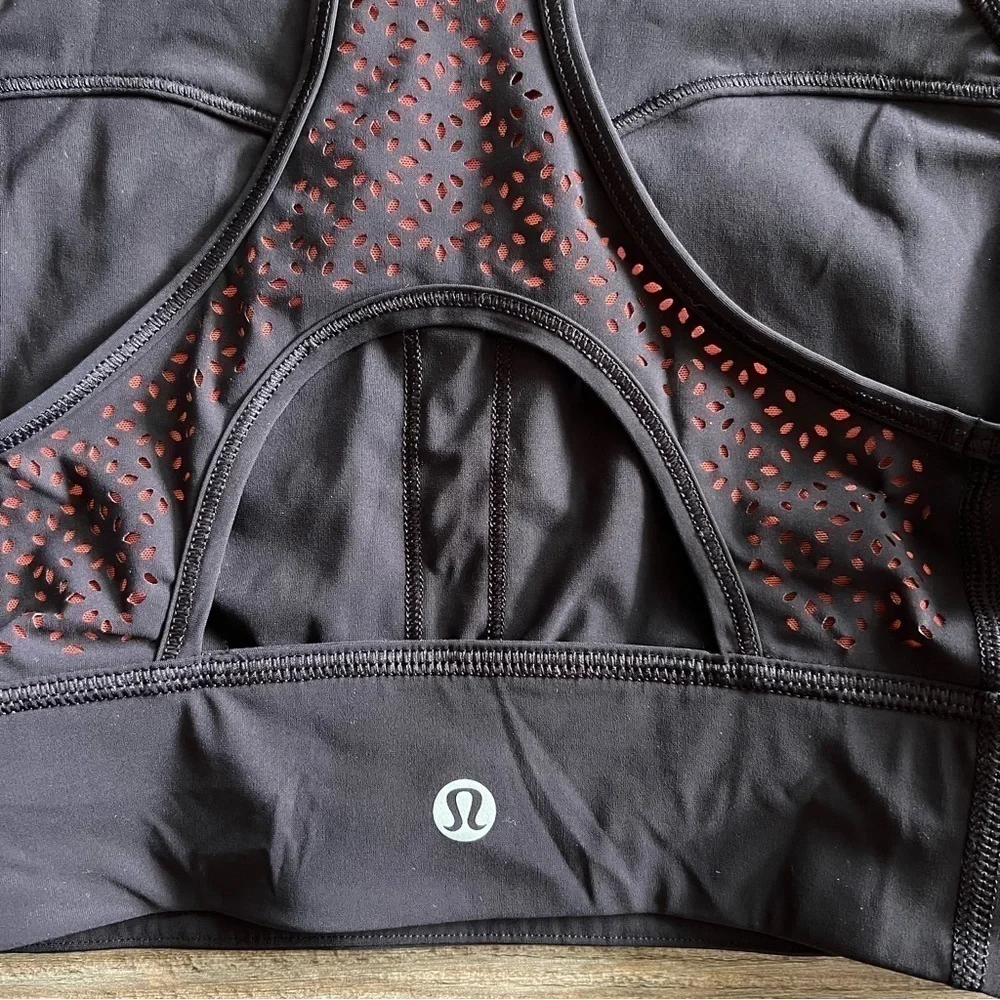 Lululemon Get Your Peek On Bra Deep Phantom / Red Orange Size 6